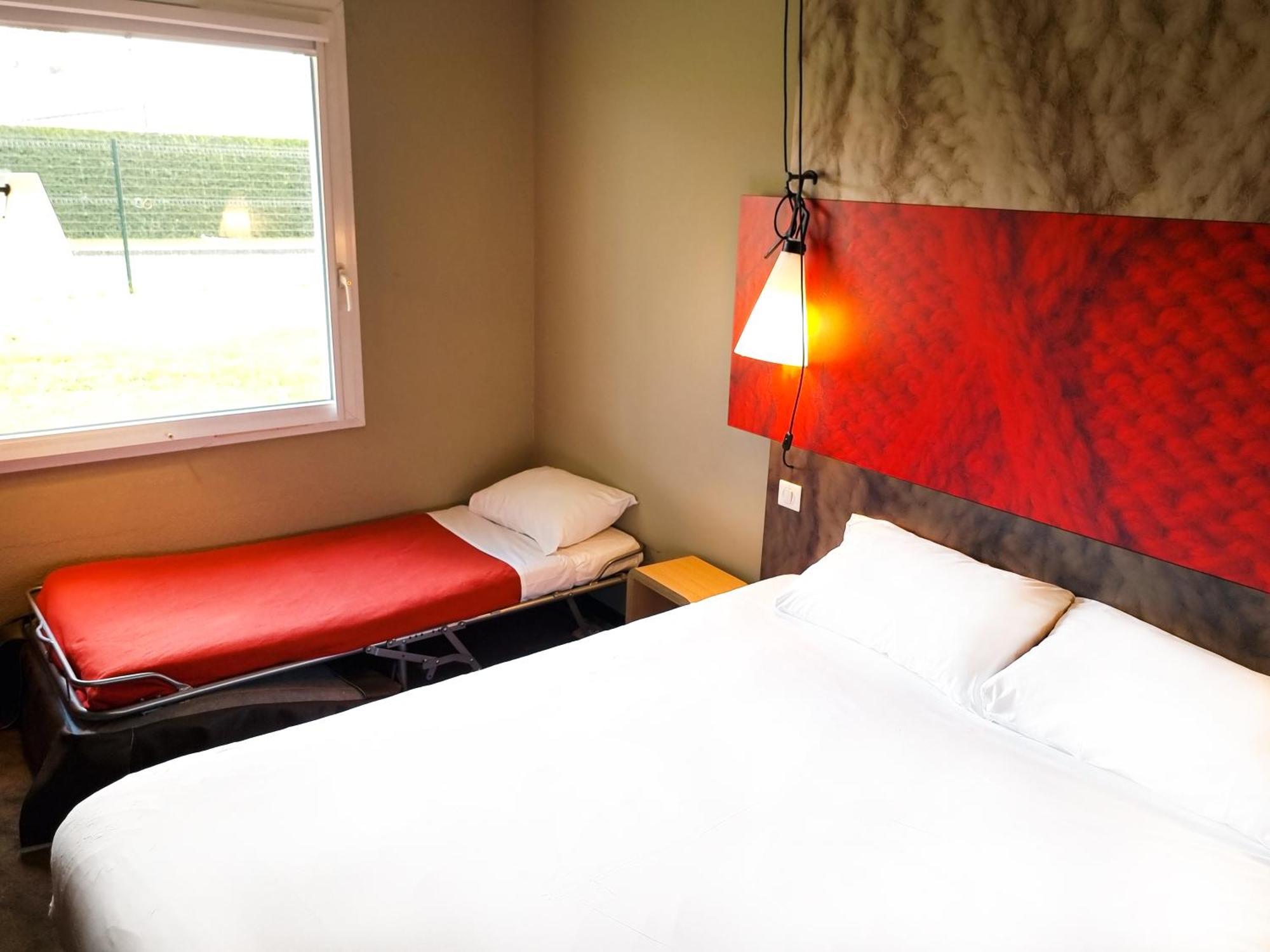 Ibis Caen Porte De Bretagne Bretteville-sur-Odon ภายนอก รูปภาพ