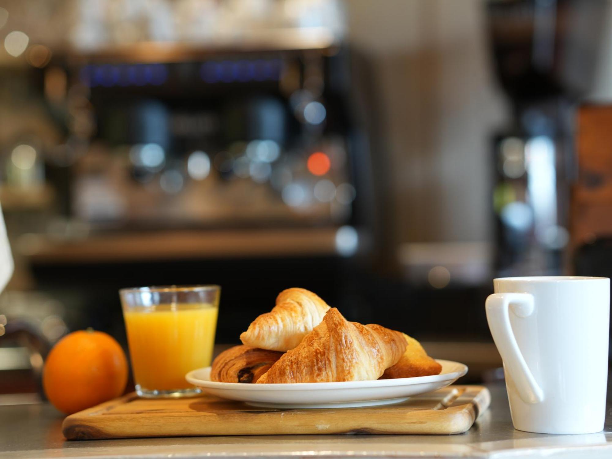 Ibis Caen Porte De Bretagne Bretteville-sur-Odon ภายนอก รูปภาพ