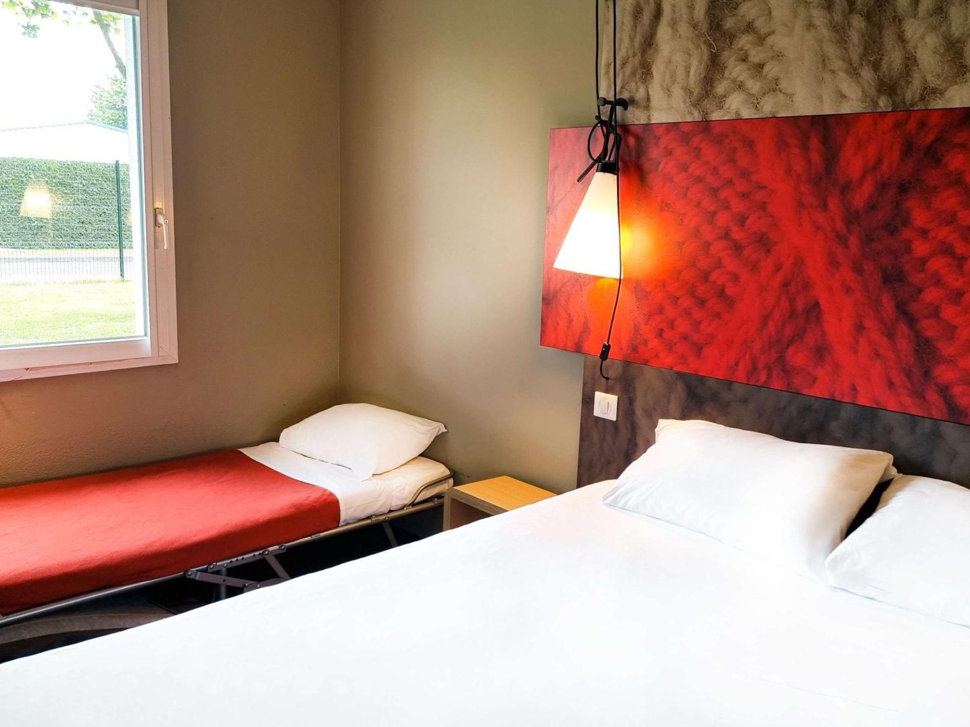 Ibis Caen Porte De Bretagne Bretteville-sur-Odon ภายนอก รูปภาพ