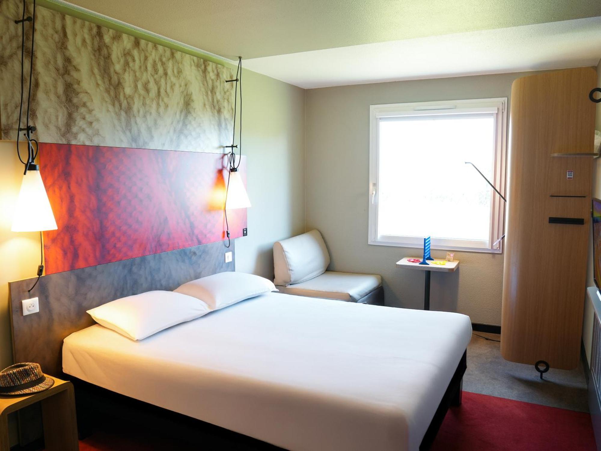 Ibis Caen Porte De Bretagne Bretteville-sur-Odon ภายนอก รูปภาพ