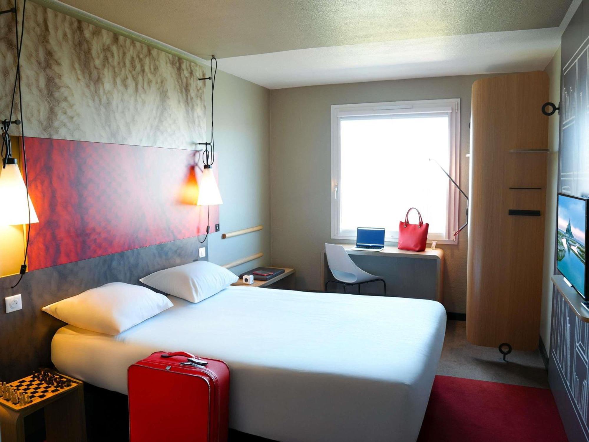 Ibis Caen Porte De Bretagne Bretteville-sur-Odon ภายนอก รูปภาพ